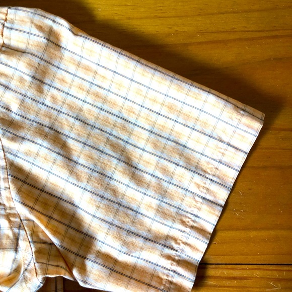 Short sleeve button down shirt - Picture 2 of 3